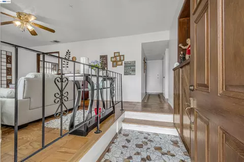 Entry Way - 713 Falcon Dr, Vallejo, CA 94589 photo 1 of 2