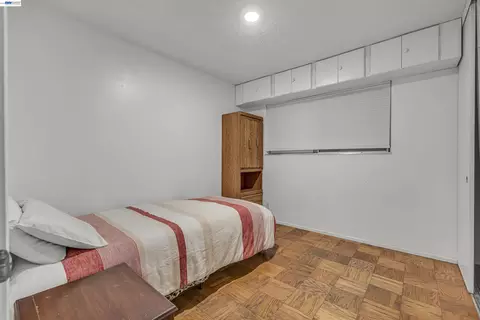 Bedroom - 713 Falcon Dr, Vallejo, CA 94589 photo 4 of 7