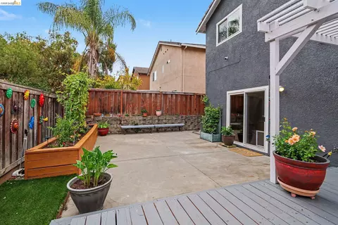 Exterior - 1164 Legend Cir, Vallejo, CA 94591 photo 6 of 7