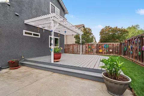 Exterior - 1164 Legend Cir, Vallejo, CA 94591 photo 5 of 7
