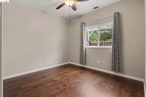 Bedroom - 1164 Legend Cir, Vallejo, CA 94591 photo 1 of 4