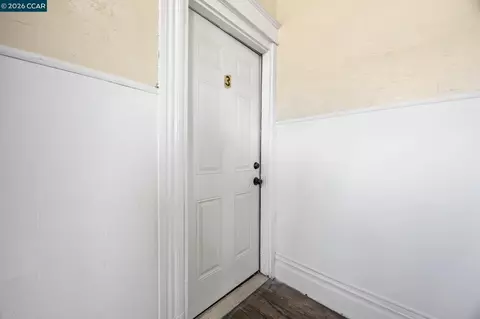Entry Way - 231 Tennessee St, Vallejo, CA 94590 photo 5 of 6