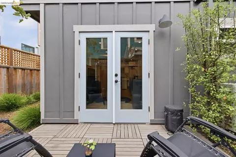 Exterior - 1519 Fairview St #2, Berkeley, CA 94703 photo 3 of 6