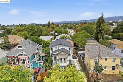 View/Area - 1519 Fairview St #2, Berkeley, CA 94703 photo 2 of 5