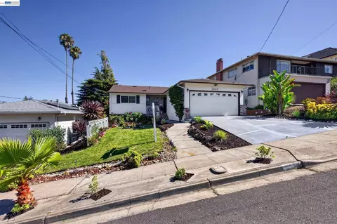 2464 Mikemary Ct, Castro Valley, CA 94546