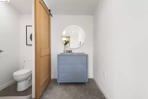 Entry Way - 1905 Chestnut St, Berkeley, CA 94702 photo 1 of 1