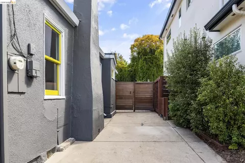 Exterior - 1905 Chestnut St, Berkeley, CA 94702 photo 4 of 10