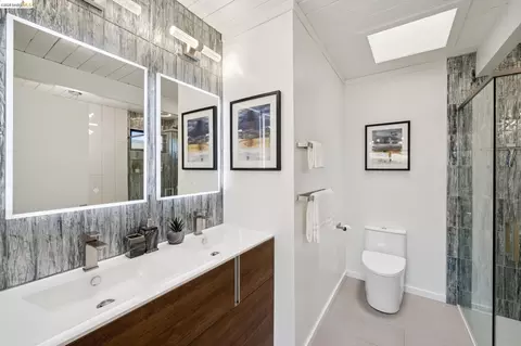 Bath - 4100 Phoenix St, Concord, CA 94521 photo 1 of 7