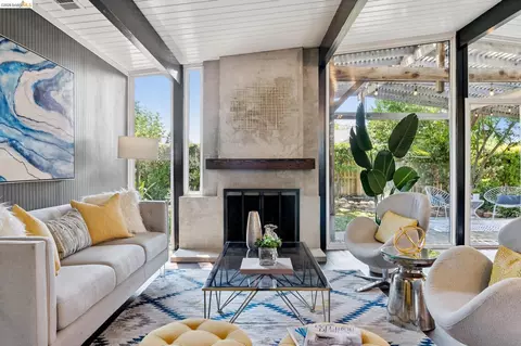 Living - 4100 Phoenix St, Concord, CA 94521 photo 3 of 5