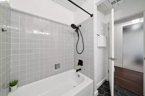 Bath - 4100 Phoenix St, Concord, CA 94521 photo 7 of 7
