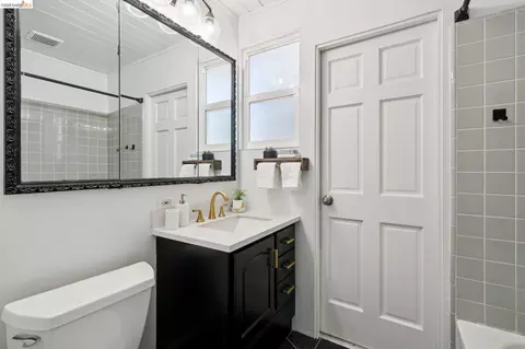 Bath - 4100 Phoenix St, Concord, CA 94521 photo 6 of 7