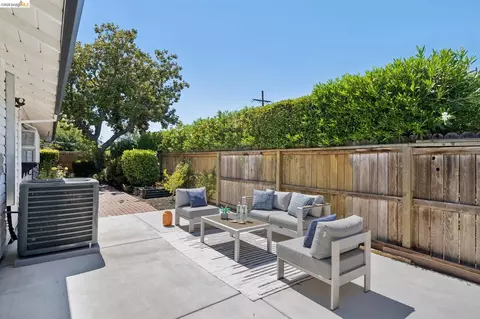 Exterior - 4100 Phoenix St, Concord, CA 94521 photo 7 of 15