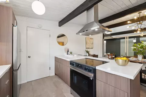 Kitchen - 4100 Phoenix St, Concord, CA 94521 photo 5 of 6