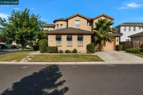Exterior - 30 Echo Ct, Patterson, CA 95363 photo 2 of 6