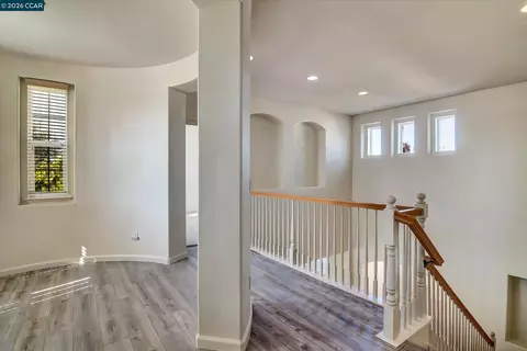 Entry Way - 30 Echo Ct, Patterson, CA 95363 photo 5 of 6