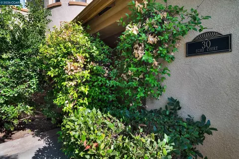 Exterior - 30 Echo Ct, Patterson, CA 95363 photo 5 of 6