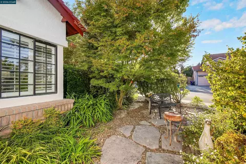 Exterior - 100 Opal Ct, Hercules, CA 94547 photo 7 of 26