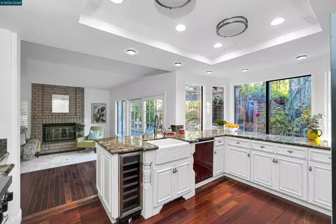 Kitchen - 100 Opal Ct, Hercules, CA 94547 photo 4 of 6