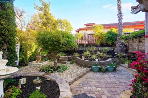 Exterior - 100 Opal Ct, Hercules, CA 94547 photo 14 of 26