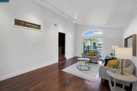 Living - 100 Opal Ct, Hercules, CA 94547 photo 5 of 5