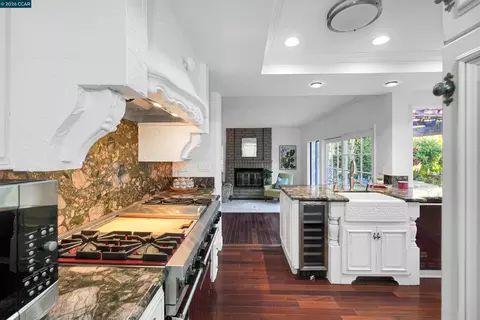 Kitchen - 100 Opal Ct, Hercules, CA 94547 photo 3 of 6