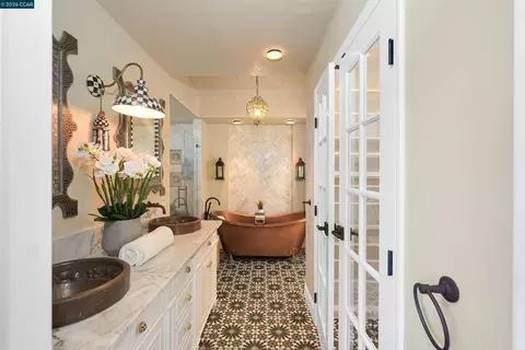 Bath - 100 Opal Ct, Hercules, CA 94547 photo 3 of 6