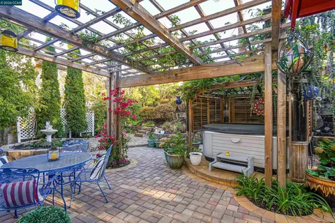 Exterior - 100 Opal Ct, Hercules, CA 94547 photo 11 of 26