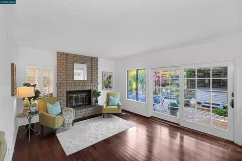 Living - 100 Opal Ct, Hercules, CA 94547 photo 3 of 5