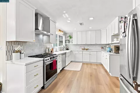 Kitchen - 1386 Lichen Ct, Concord, CA 94521 photo 2 of 4