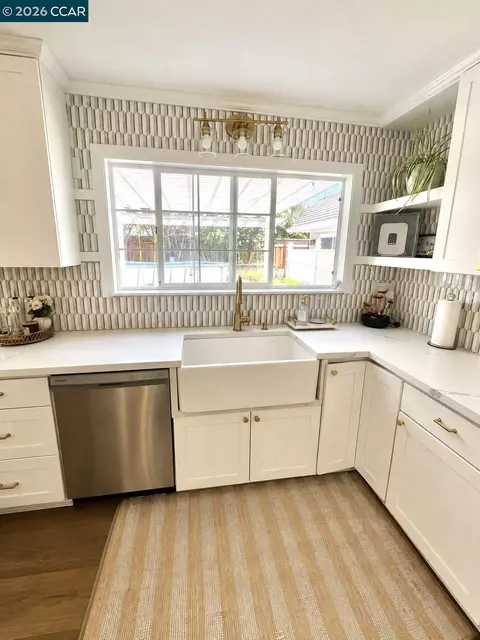 Kitchen - 1386 Lichen Ct, Concord, CA 94521 photo 3 of 4
