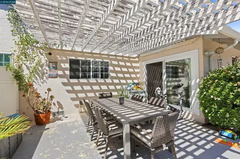Exterior - 1386 Lichen Ct, Concord, CA 94521 photo 3 of 3