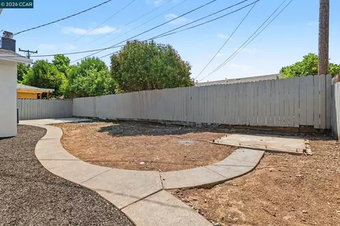 Exterior - 333 Lamont Ct, Vallejo, CA 94591 photo 7 of 9