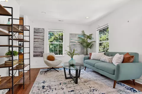 7925 Greenly, Oakland, CA 94605