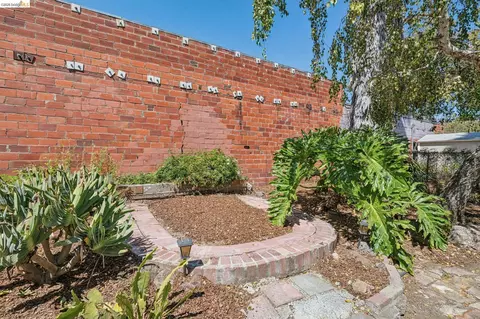 Exterior - 1883 Harmon St, Berkeley, CA 94703 photo 17 of 33