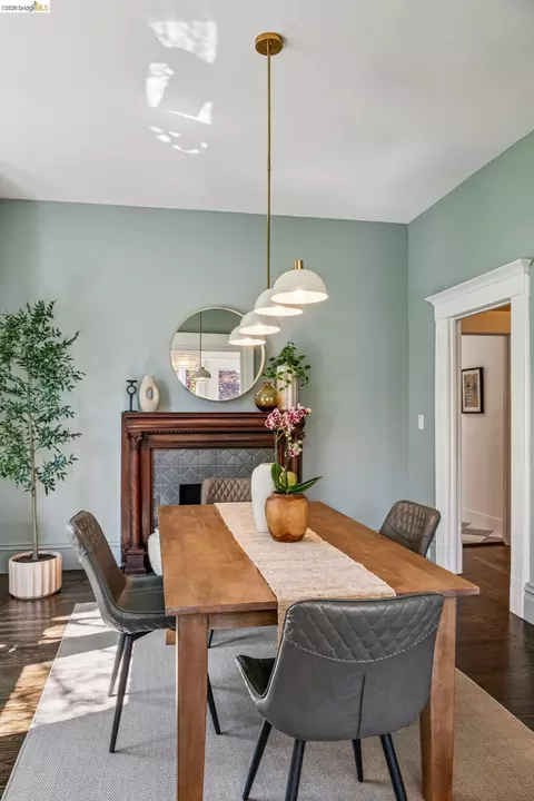 Dining - 1883 Harmon St, Berkeley, CA 94703 photo 3 of 3