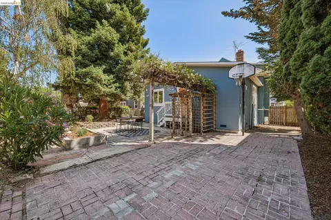 Exterior - 1883 Harmon St, Berkeley, CA 94703 photo 20 of 33