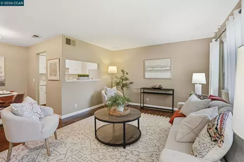 1045 Mohr Ln #B, Concord, CA 94518