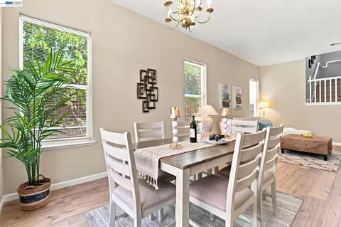 Dining - 3214 Breaker Ct, Vallejo, CA 94591 photo 2 of 2