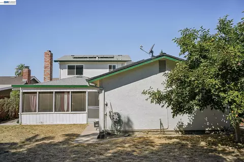 Exterior - 478 Ribier Ct, Manteca, CA 95336 photo 8 of 9