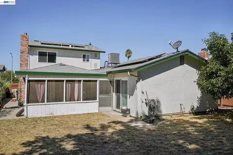 Exterior - 478 Ribier Ct, Manteca, CA 95336 photo 7 of 9