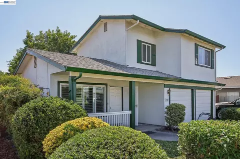 Exterior - 478 Ribier Ct, Manteca, CA 95336 photo 3 of 9
