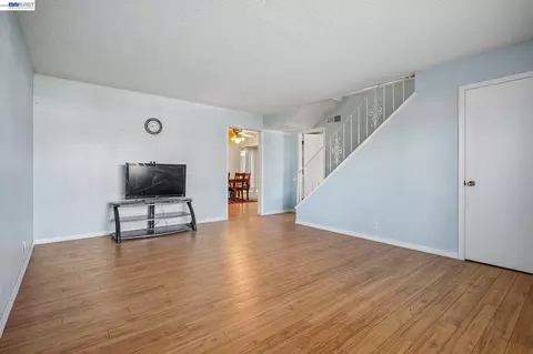 Living - 478 Ribier Ct, Manteca, CA 95336 photo 3 of 6