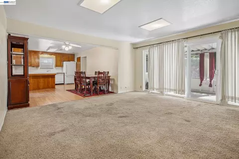 Living - 478 Ribier Ct, Manteca, CA 95336 photo 6 of 6