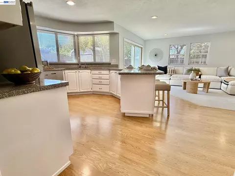 Kitchen - 2249 Stonebridge Rd, Livermore, CA 94550 photo 8 of 9