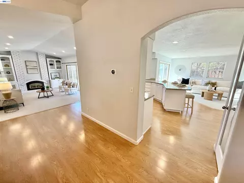 Entry Way - 2249 Stonebridge Rd, Livermore, CA 94550 photo 2 of 6