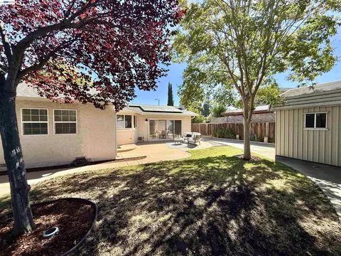Exterior - 2249 Stonebridge Rd, Livermore, CA 94550 photo 15 of 20