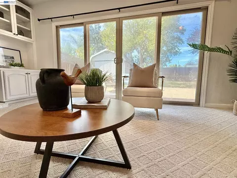 Living - 2249 Stonebridge Rd, Livermore, CA 94550 photo 2 of 6