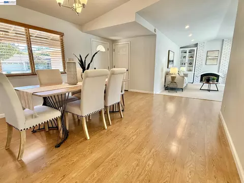Dining - 2249 Stonebridge Rd, Livermore, CA 94550 photo 5 of 7