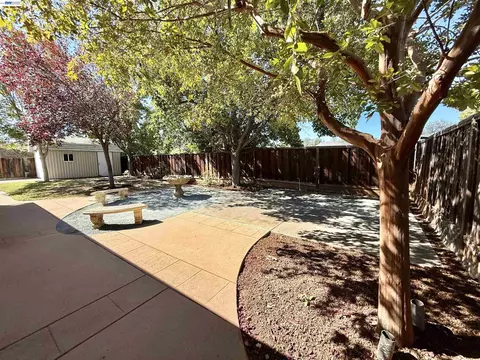 Exterior - 2249 Stonebridge Rd, Livermore, CA 94550 photo 19 of 20