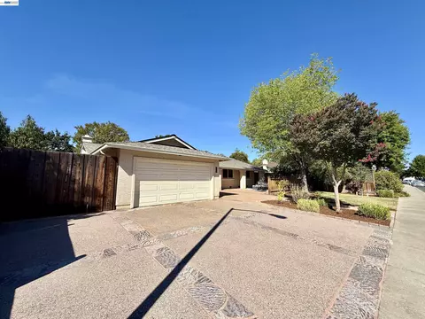 Exterior - 2249 Stonebridge Rd, Livermore, CA 94550 photo 4 of 20